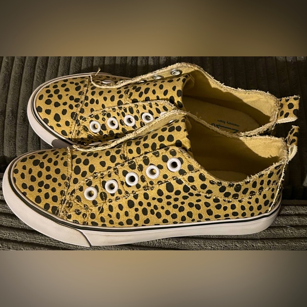 Kids Leopard Print slip on Sneakers - Youth size 1